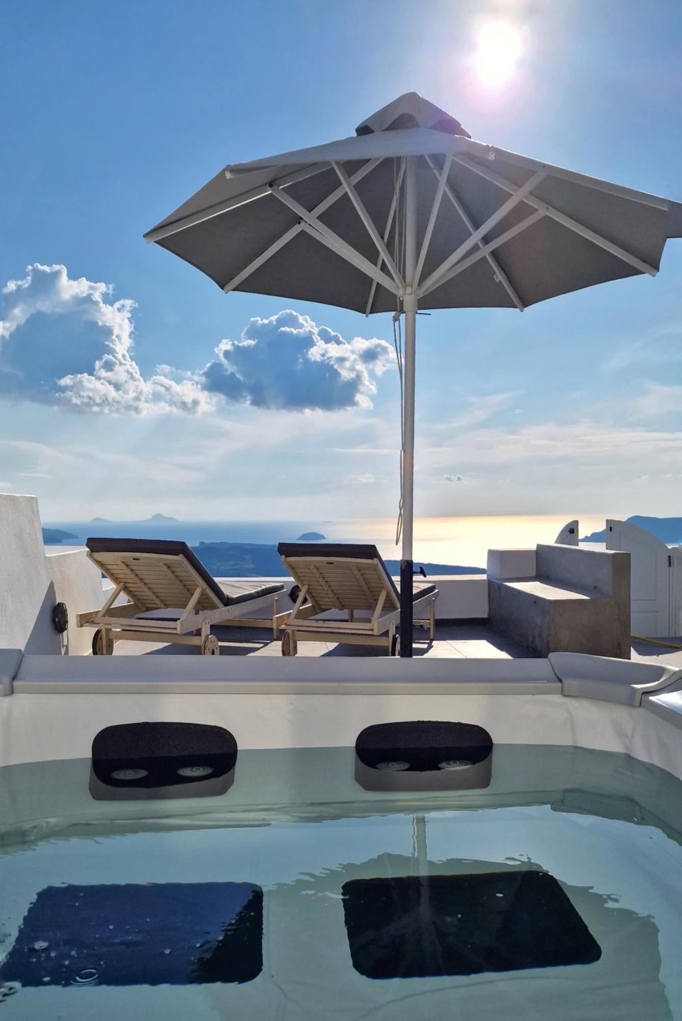 Villa Karpimo Horizon - Caldera View With Private Hot Tub Firostefani Exterior foto