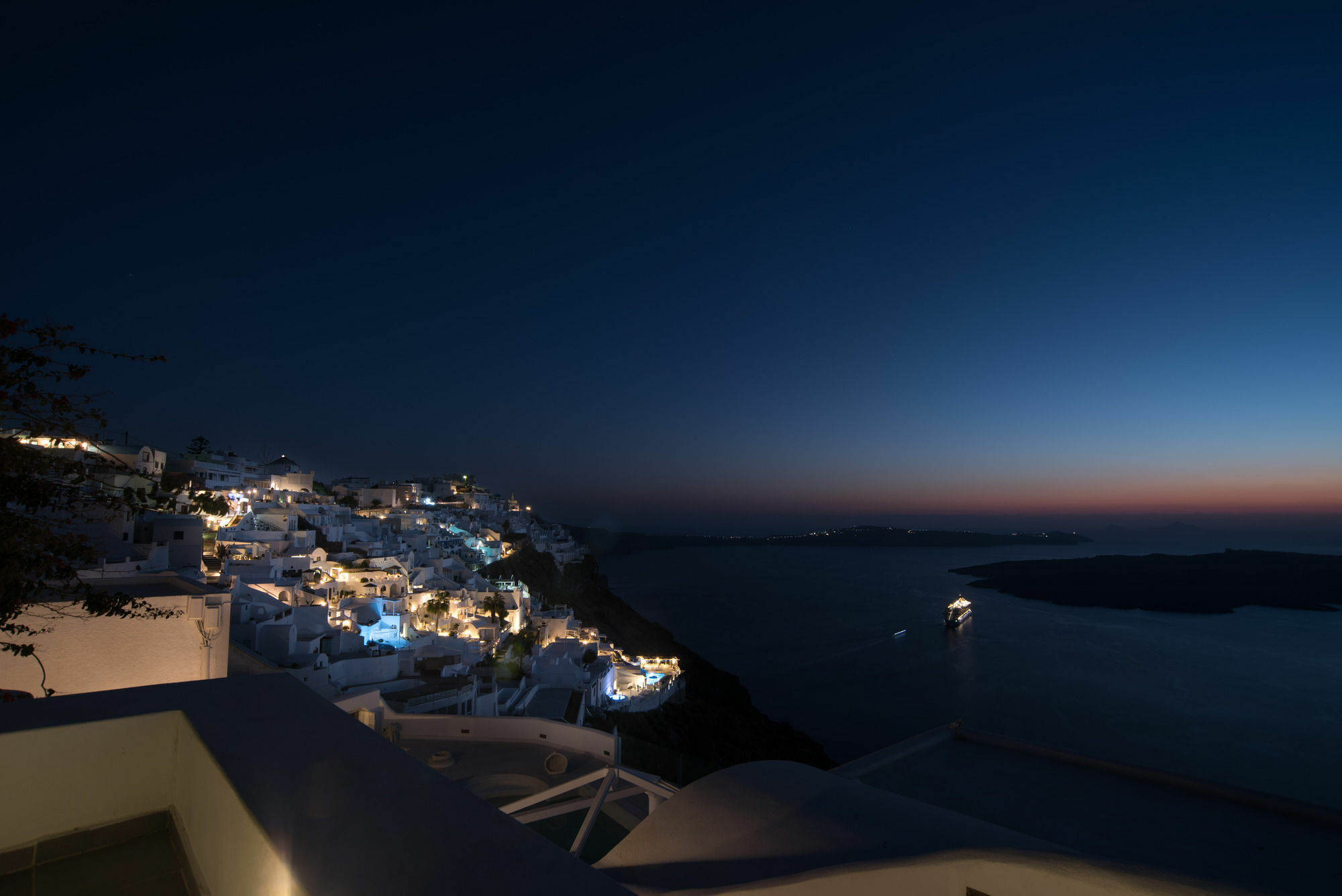 Villa Karpimo Horizon - Caldera View With Private Hot Tub Firostefani Exterior foto